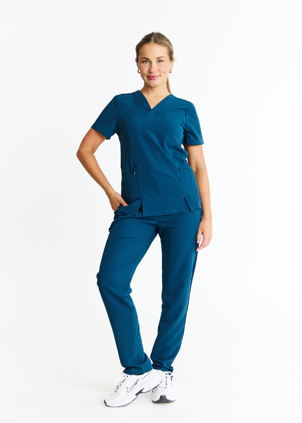 Luna - Slim Fit Scrub Top