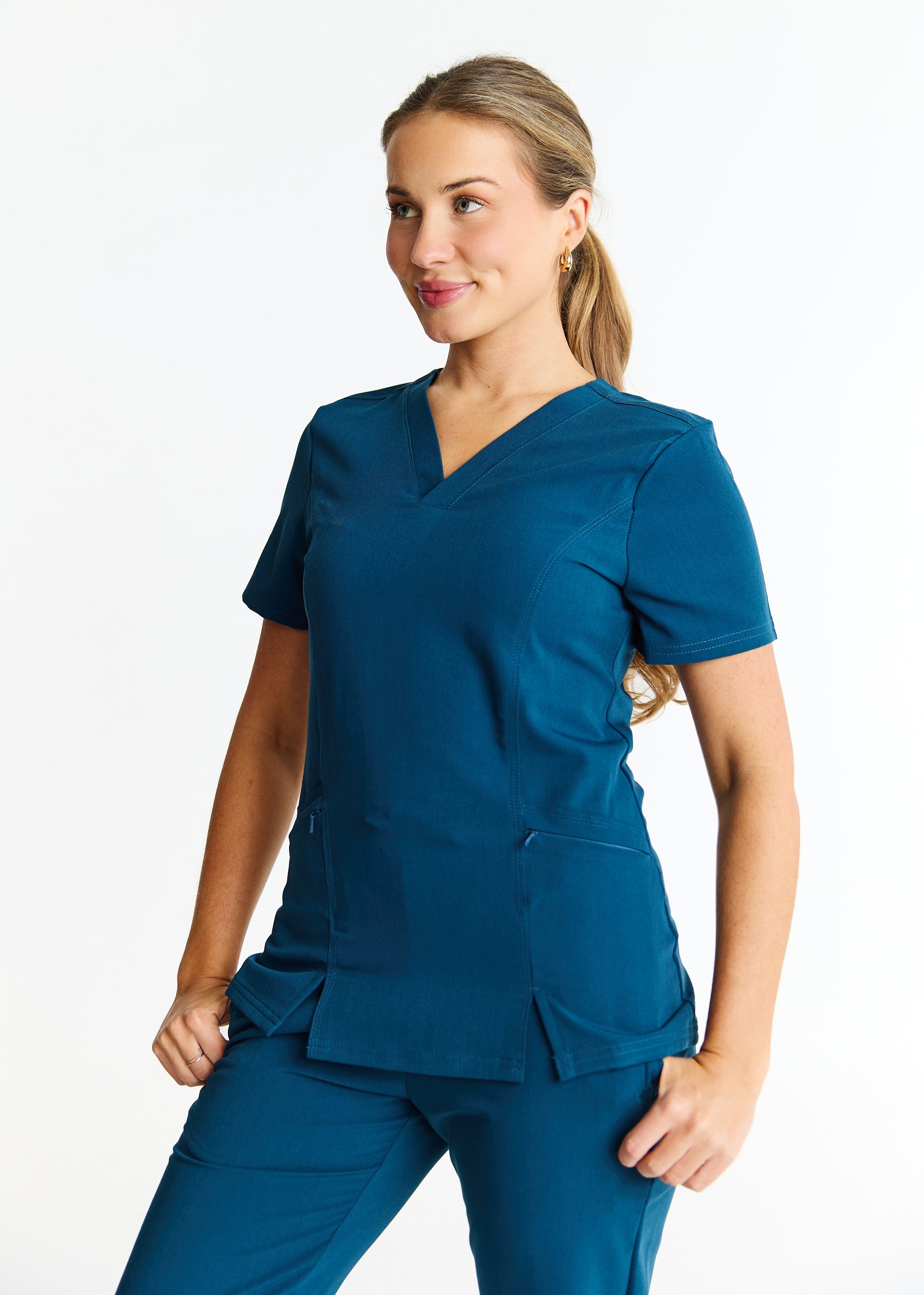 Luna - Slim Fit Scrub Top