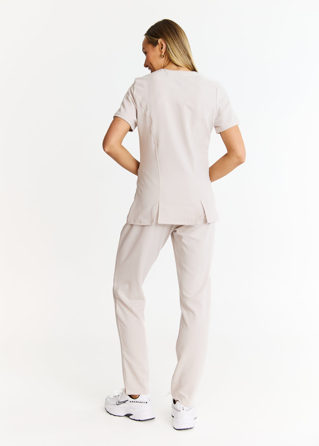 Luna - Slim Fit Scrub Top