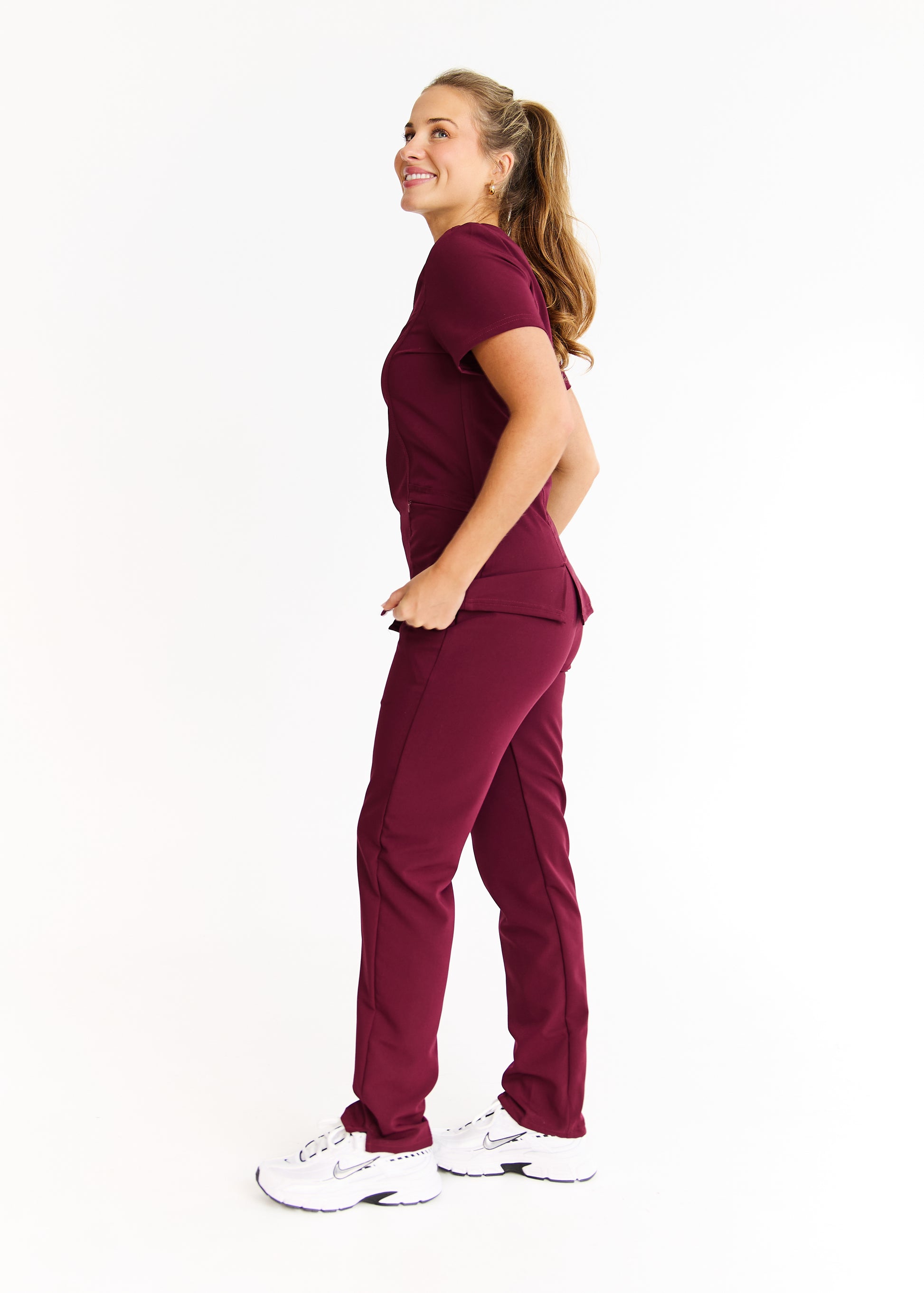 Luna - Slim Fit Scrub Top