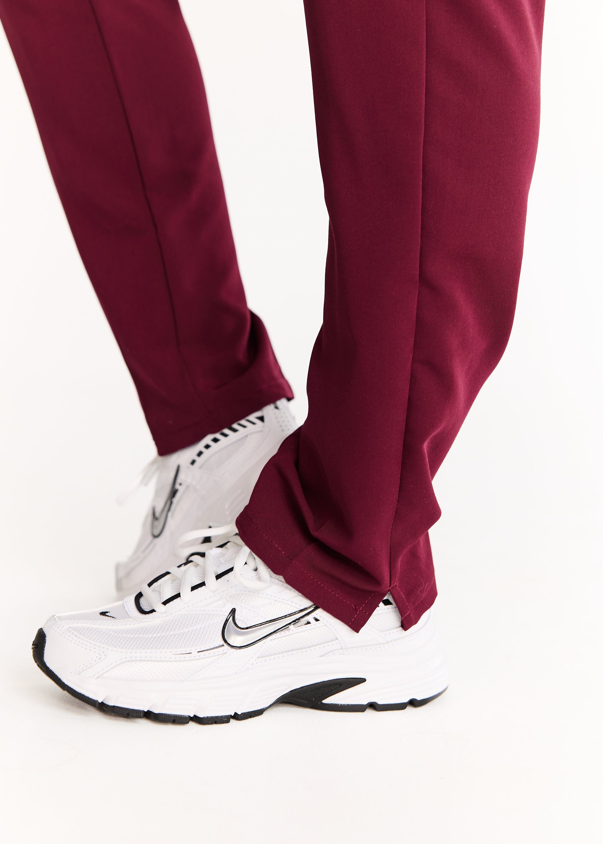 Venus - Slim Straight Leg Pant