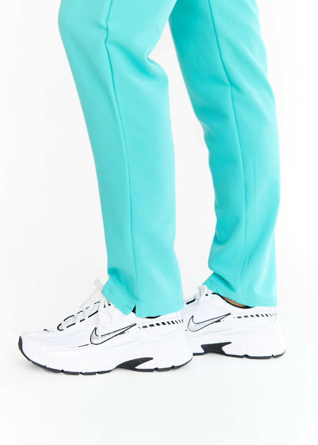 Venus - Slim Straight Leg Pant