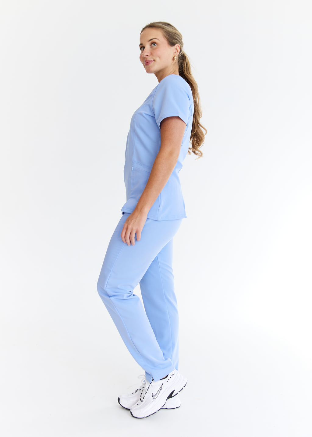 Luna - Slim Fit Scrub Top