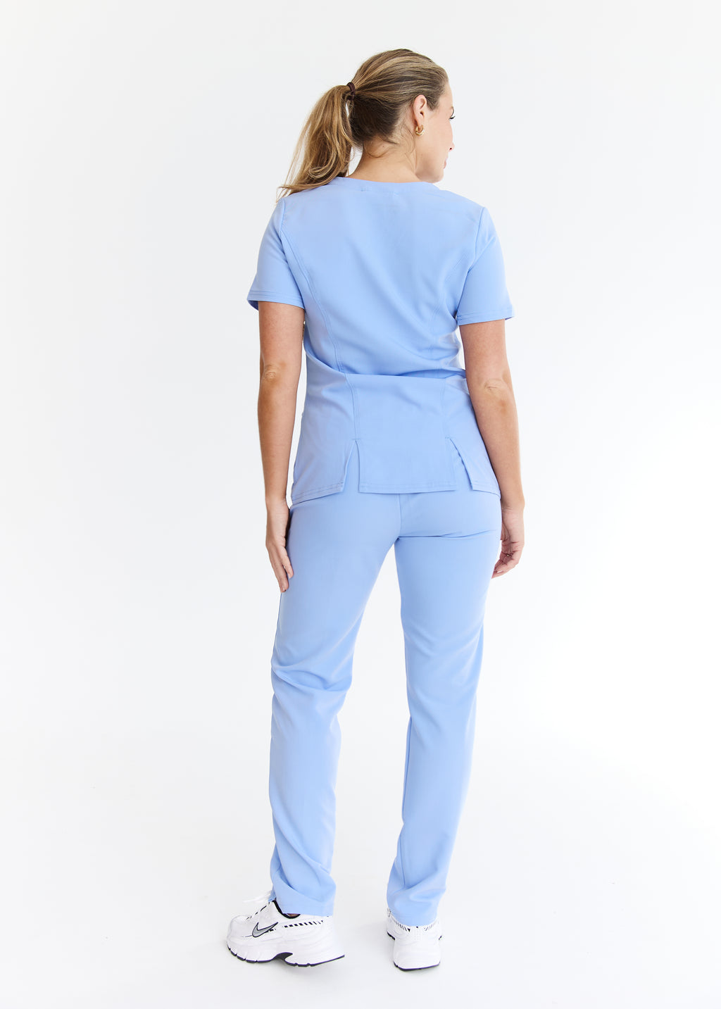 Luna - Slim Fit Scrub Top