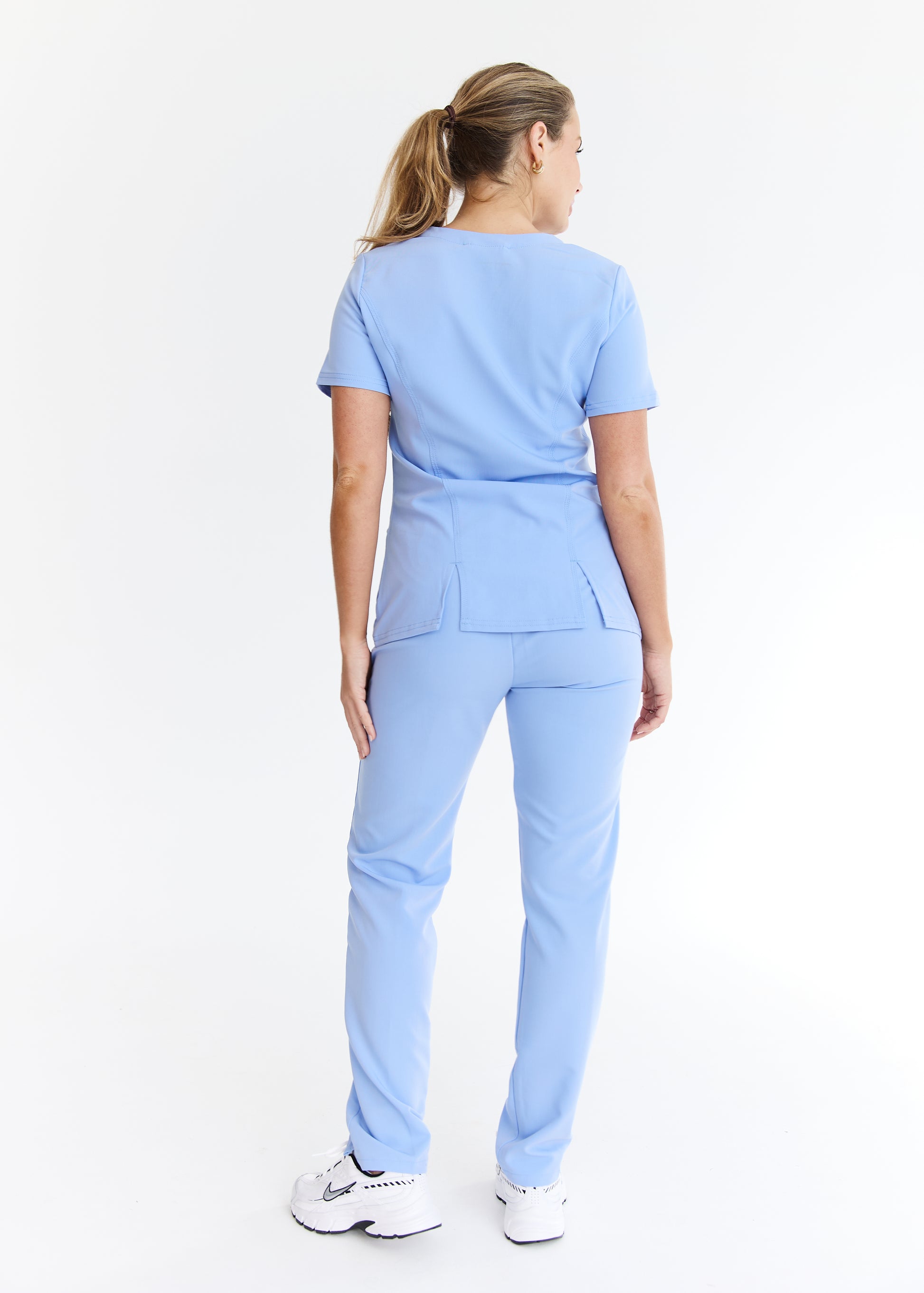 Luna - Slim Fit Scrub Top
