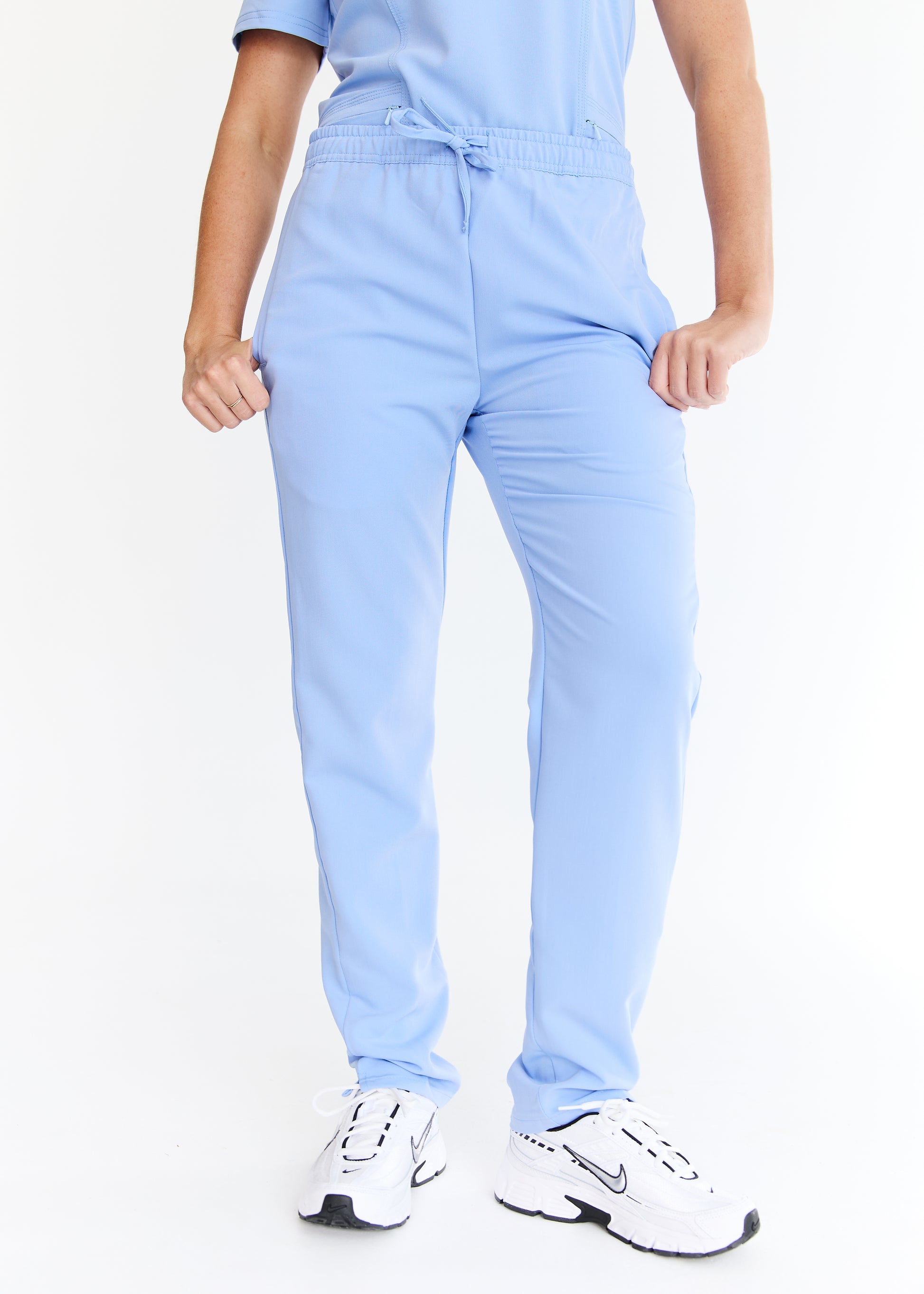 Venus - Slim Straight Leg Pant