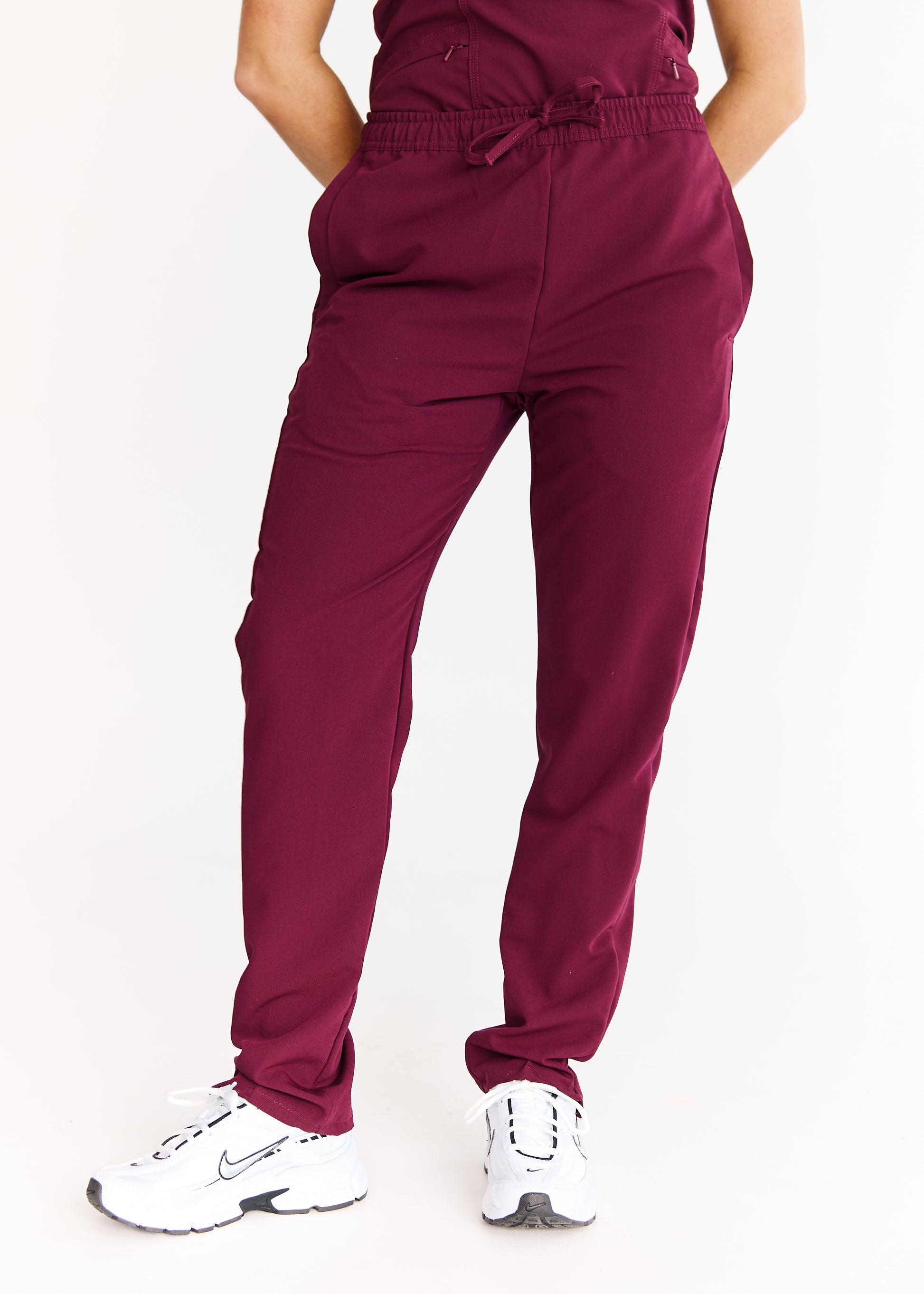 Venus - Slim Straight Leg Pant