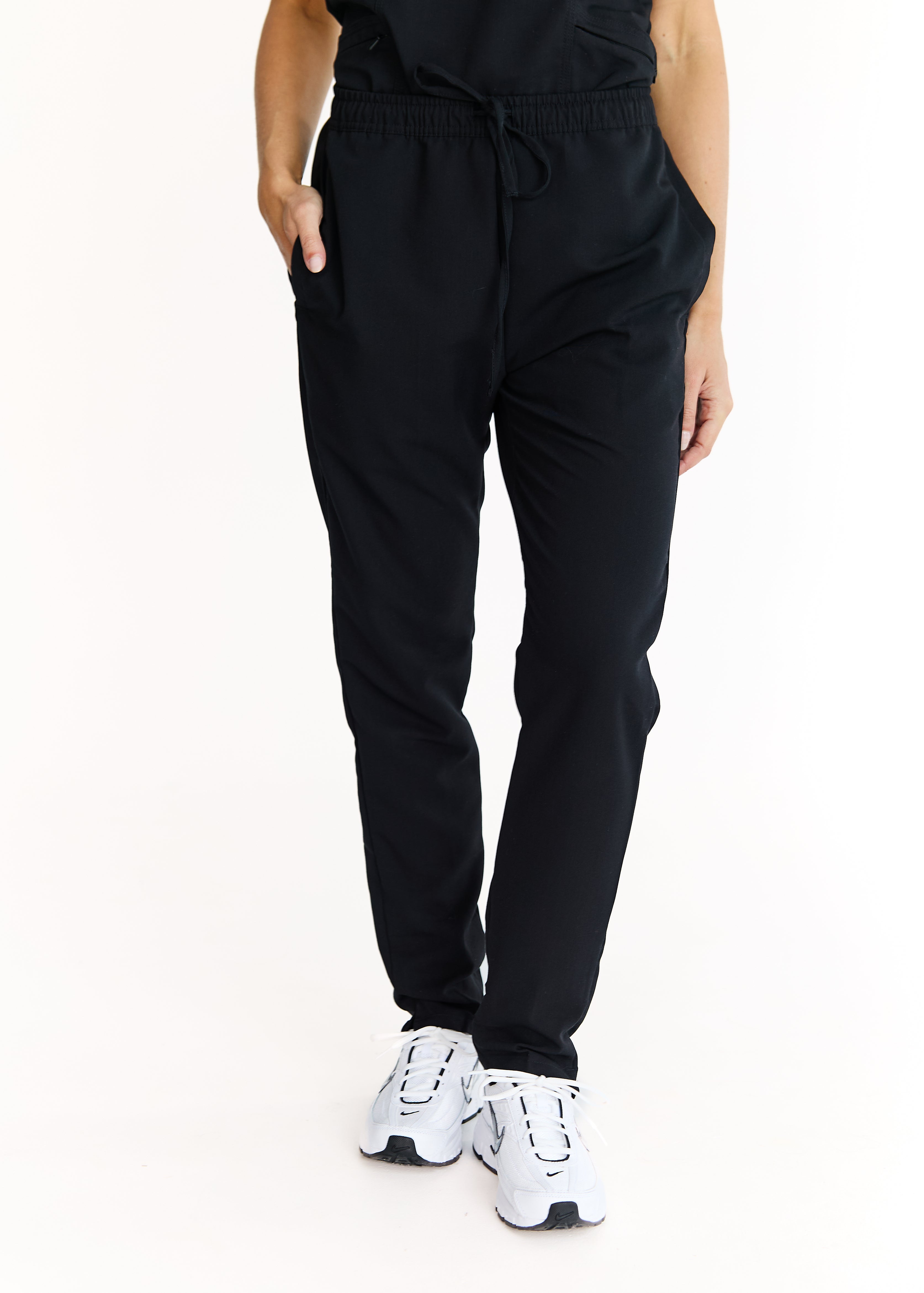 Venus - Slim Straight Leg Pant