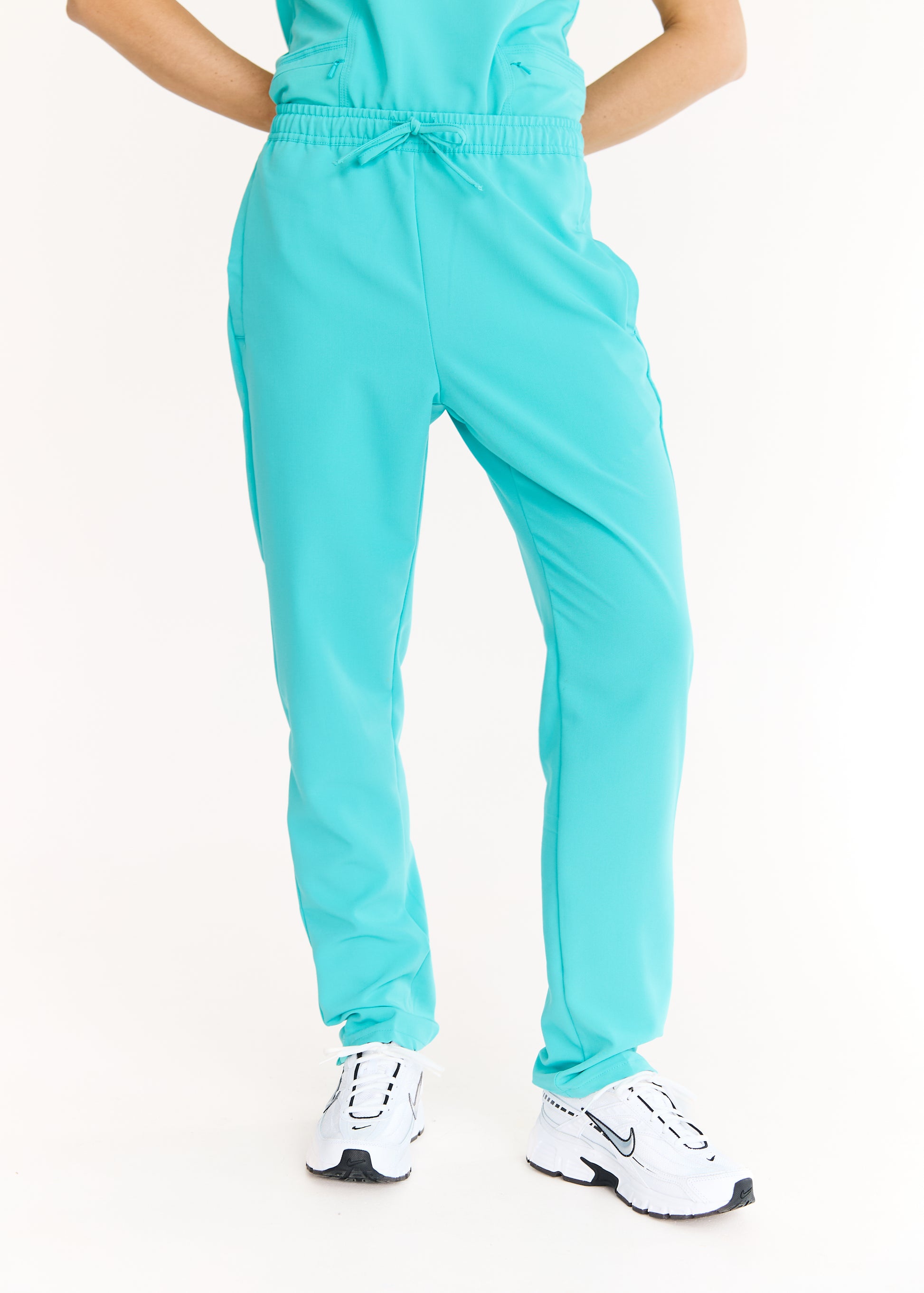 Venus - Slim Straight Leg Pant