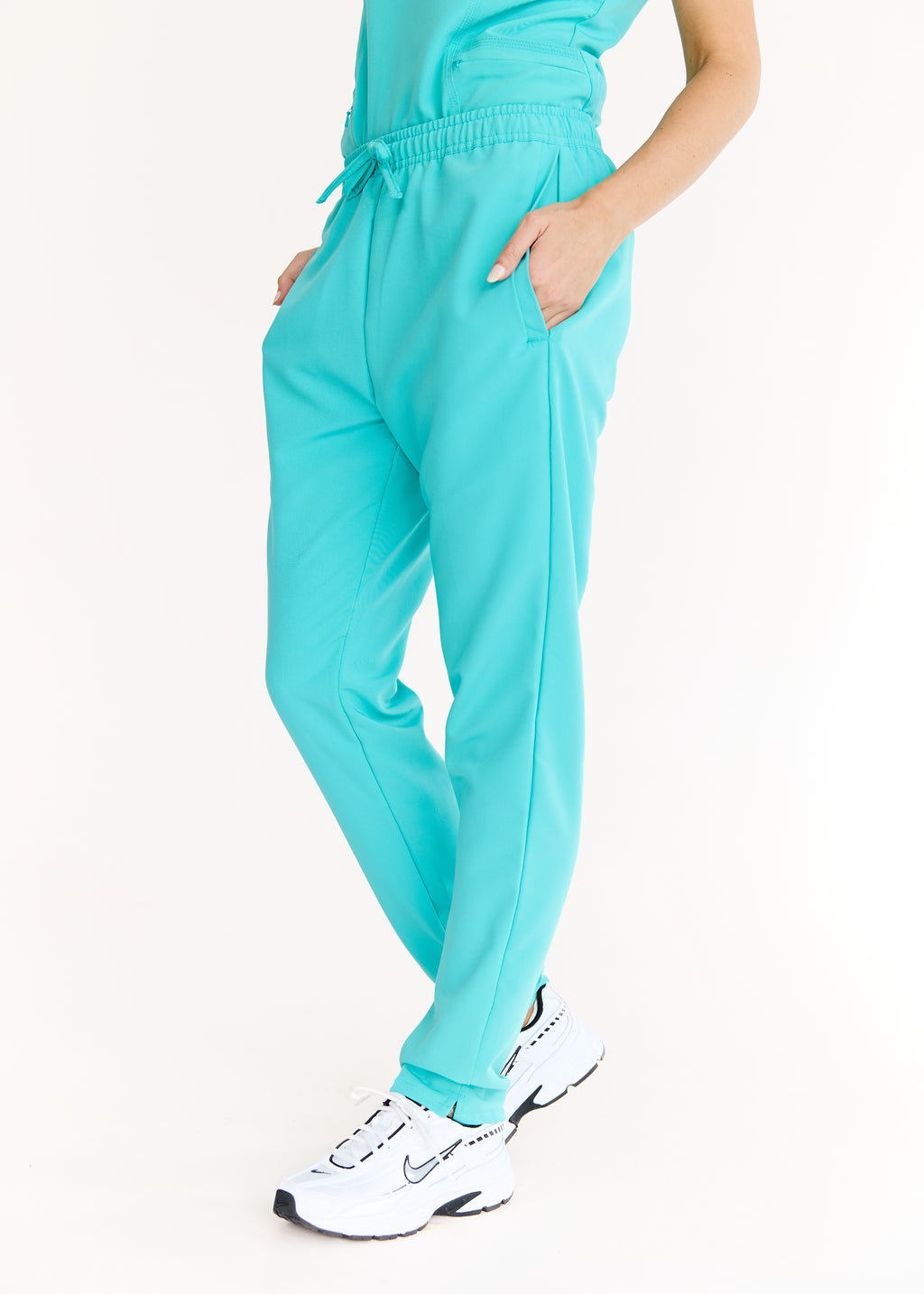 Venus - Slim Straight Leg Pant